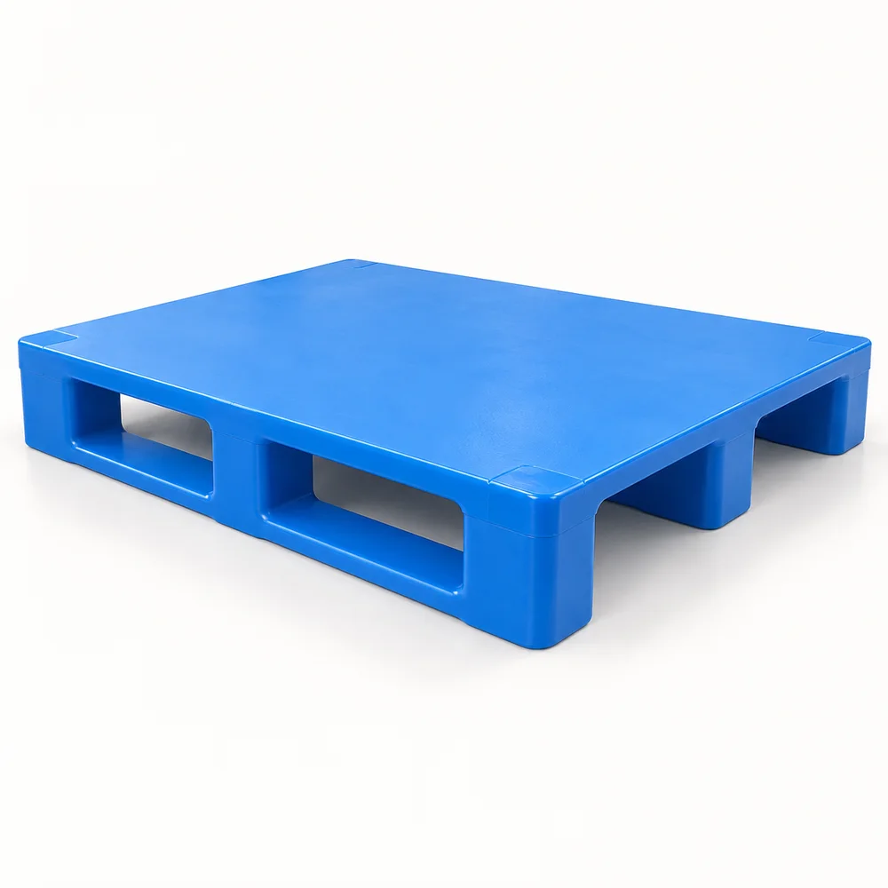 Blue hygienic plastic pallet with smooth closed deck